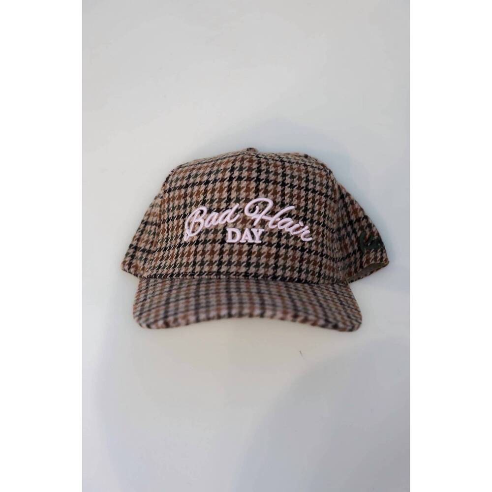 NEW KAXI women's tweed trucker hat in brown